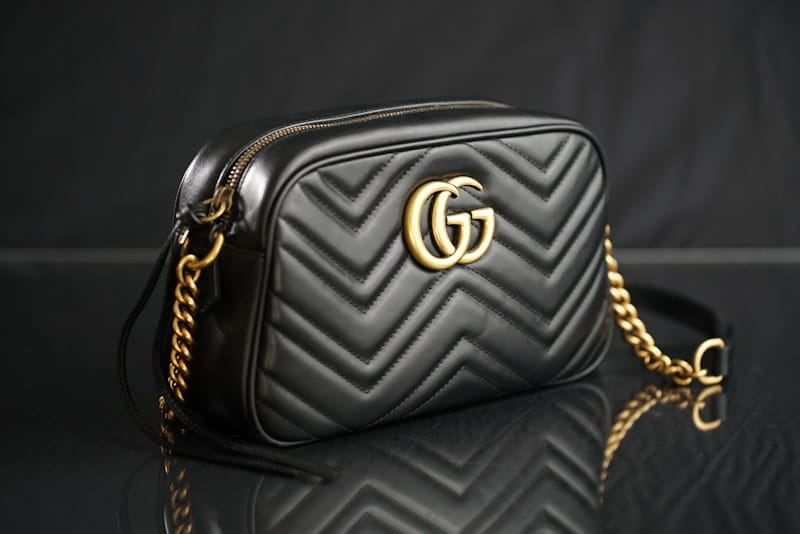 Crossbody Slim Bag - Black Leather